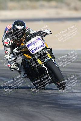 media/Jan-15-2026-Racers Edge (Thu) [[dfebeb70ab]]/2-A Group/Session 5 Turn 2/